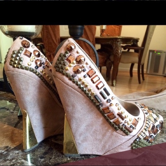 Stone wedge Heels - Picture 2 of 2